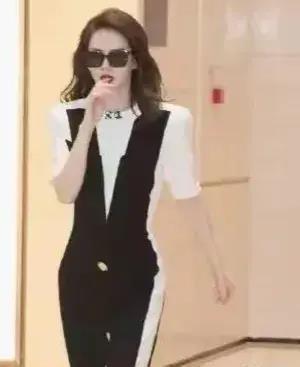 娱乐吃瓜吊带,吃瓜群众热议吊带时尚潮流